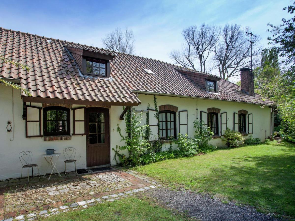 Magnificent Farmhouse In Sint Joost Bagian luar foto