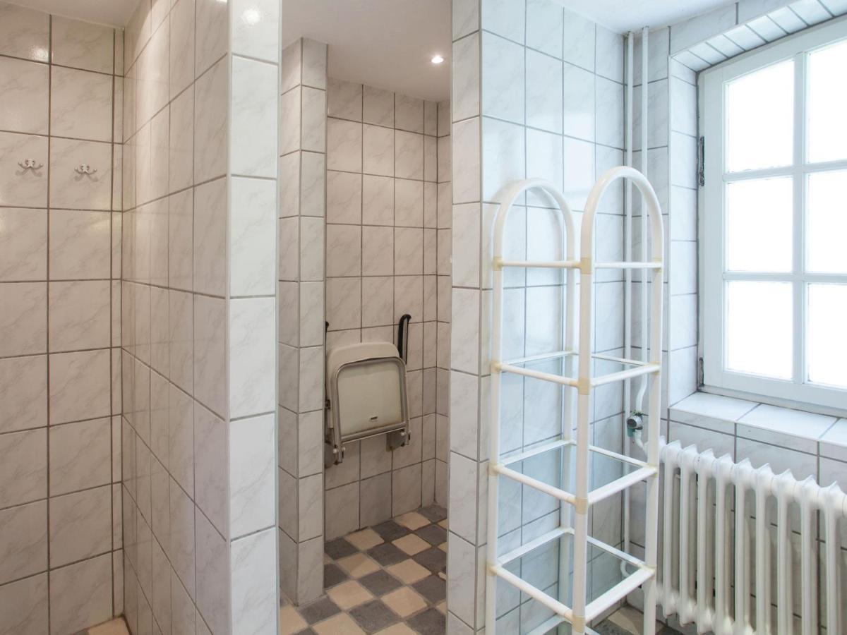 Magnificent Farmhouse In Sint Joost Bagian luar foto