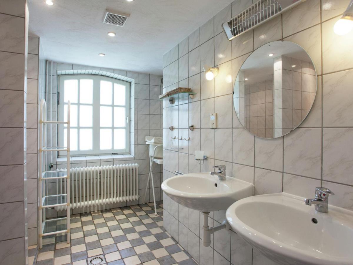 Magnificent Farmhouse In Sint Joost Bagian luar foto