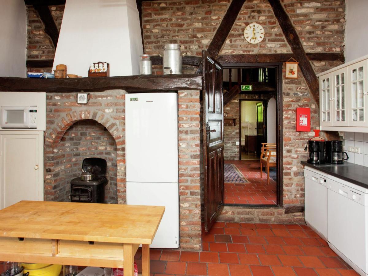 Magnificent Farmhouse In Sint Joost Bagian luar foto