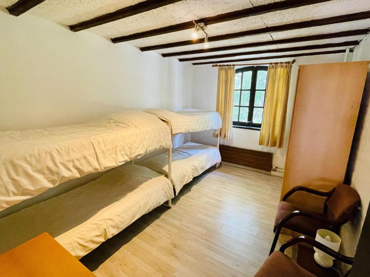 Magnificent Farmhouse In Sint Joost Bagian luar foto